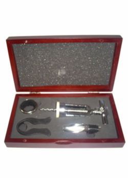 Kit vinho com 4 peças em estojo de madeira cód. 3918